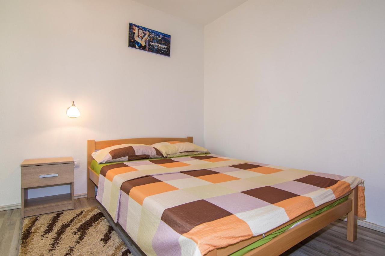 Apartments Safija 1985 Fažana Zewnętrze zdjęcie